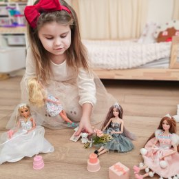  ROYAL Lalka Emi w Eleganckiej Sukni Tiulowej z Kokardą i Bukietem