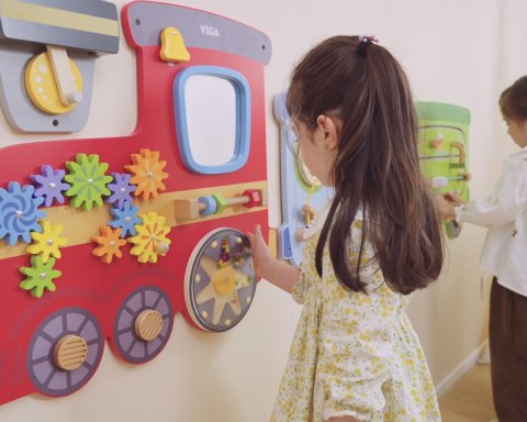 Drewniana Tablica Sensoryczna-Manipulacyjna EDU Pociąg