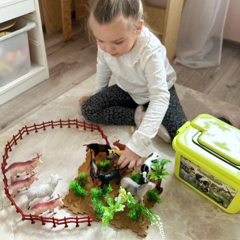  Zestaw Figurki Farma + Kuferek 57 el.
